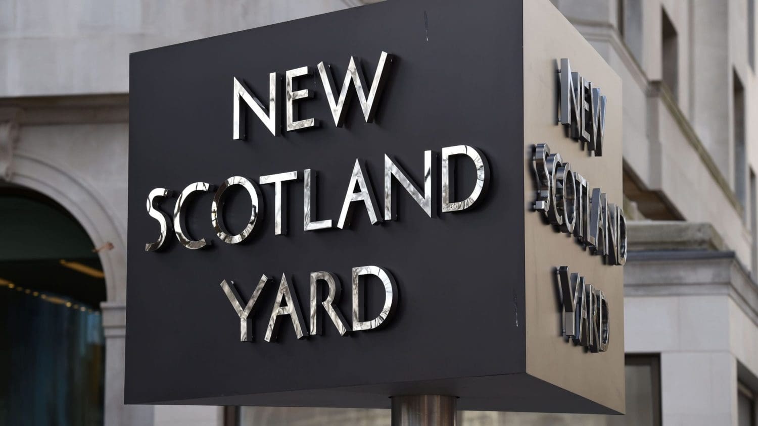 The New Scotland Yard sign