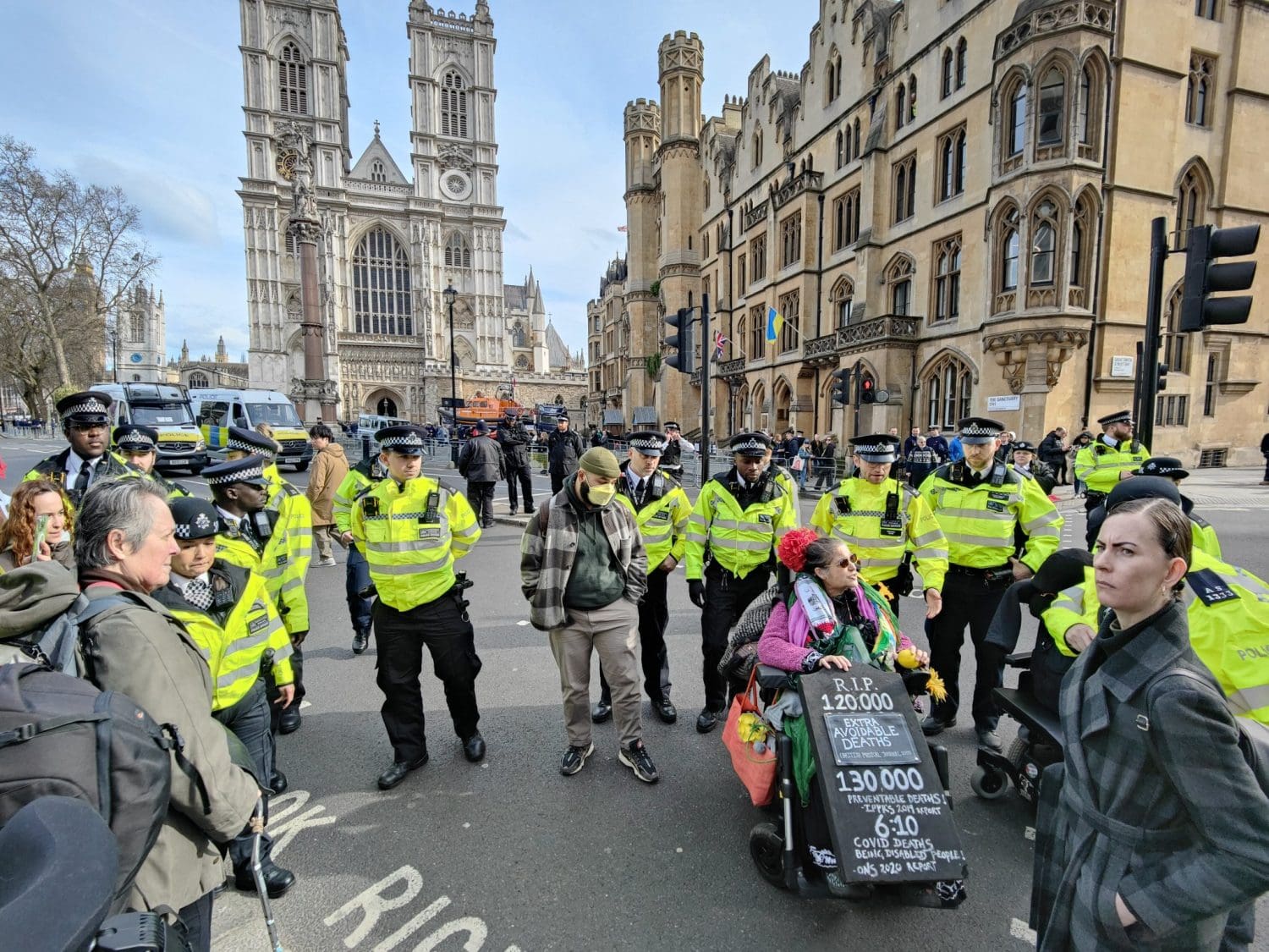 police kettling a wheelchair user DWP DPAC