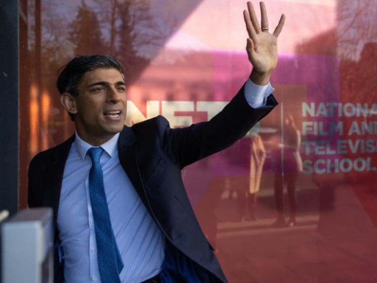 Rishi sunak waving goodbye general election